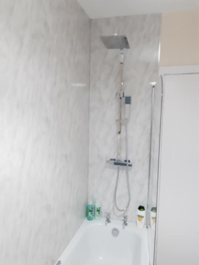 Lochgelly Carvetii - Vincent House - Large 3 Bedroom Apartment With On-Site Parking מראה חיצוני תמונה